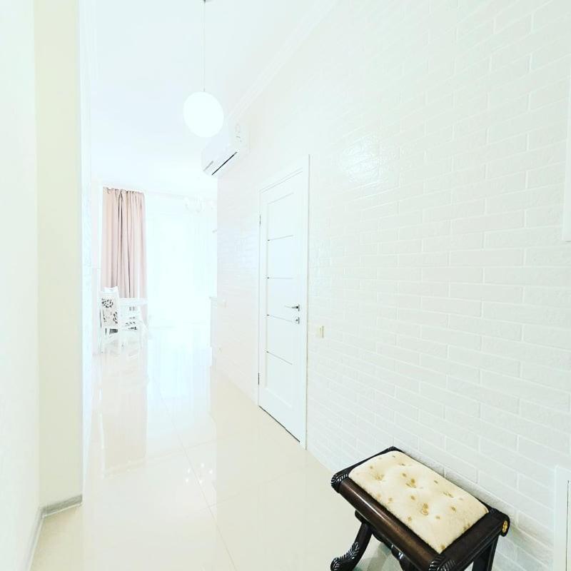 1 Room 60M2 Center Of Obolon Near River Side. With Terrace. 22 Floor Kyiv Exterior photo